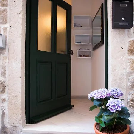 Flores With Balcony Πανσιόν Ντουμπρόβνικ